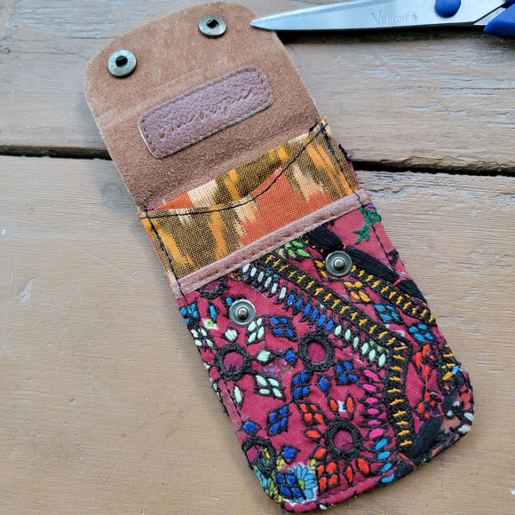 🌎👽 Free People Boho Embroidered Repurposed vtg banjara hippie Wallet card case - Picture 5 of 16
